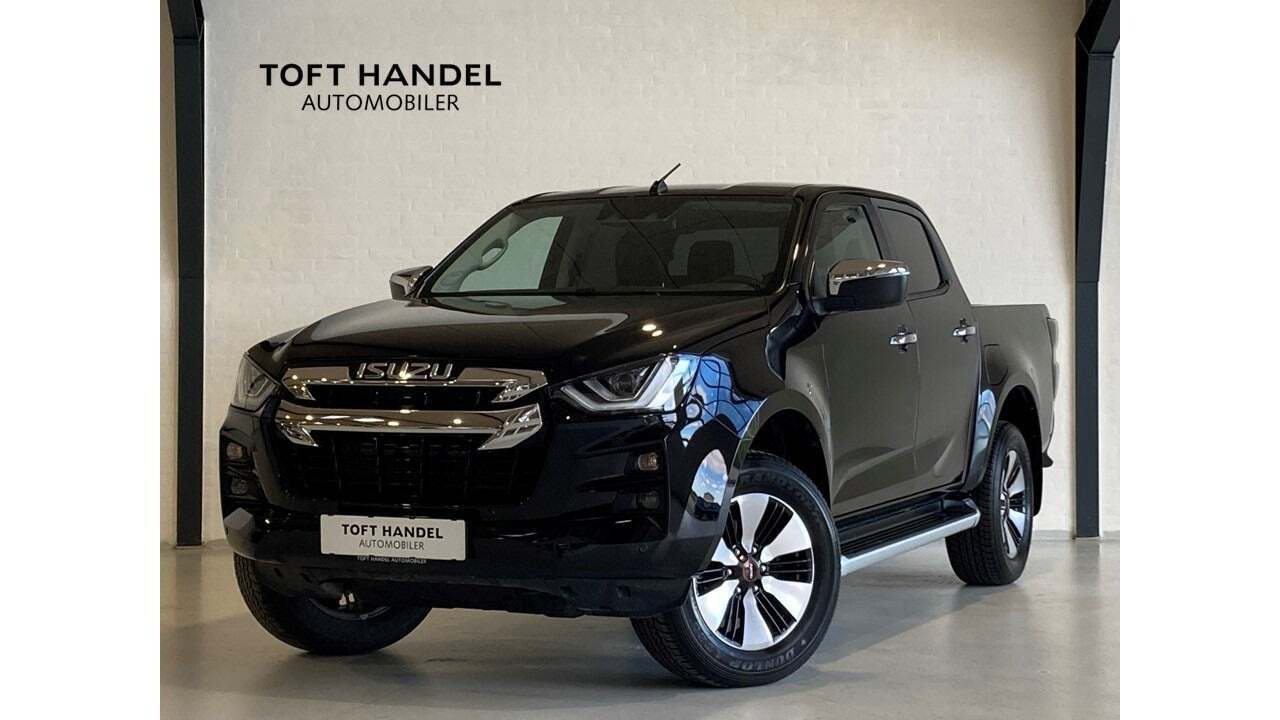 Sort Nissan Navara fra 2021