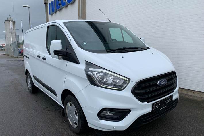 Hvid Ford Transit Custom 280 L1 fra 2019 set udefra