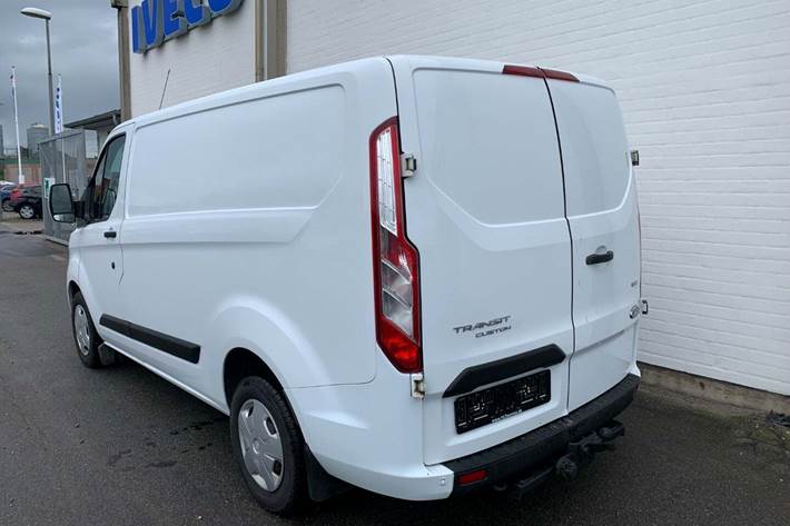 Hvid Ford Transit Custom 280 L1 fra 2019 set udefra