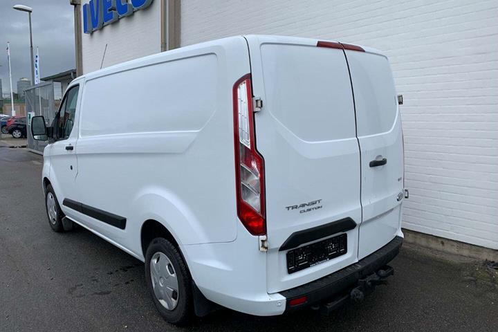 Hvid Ford Transit Custom 280 L1 fra 2019 set udefra