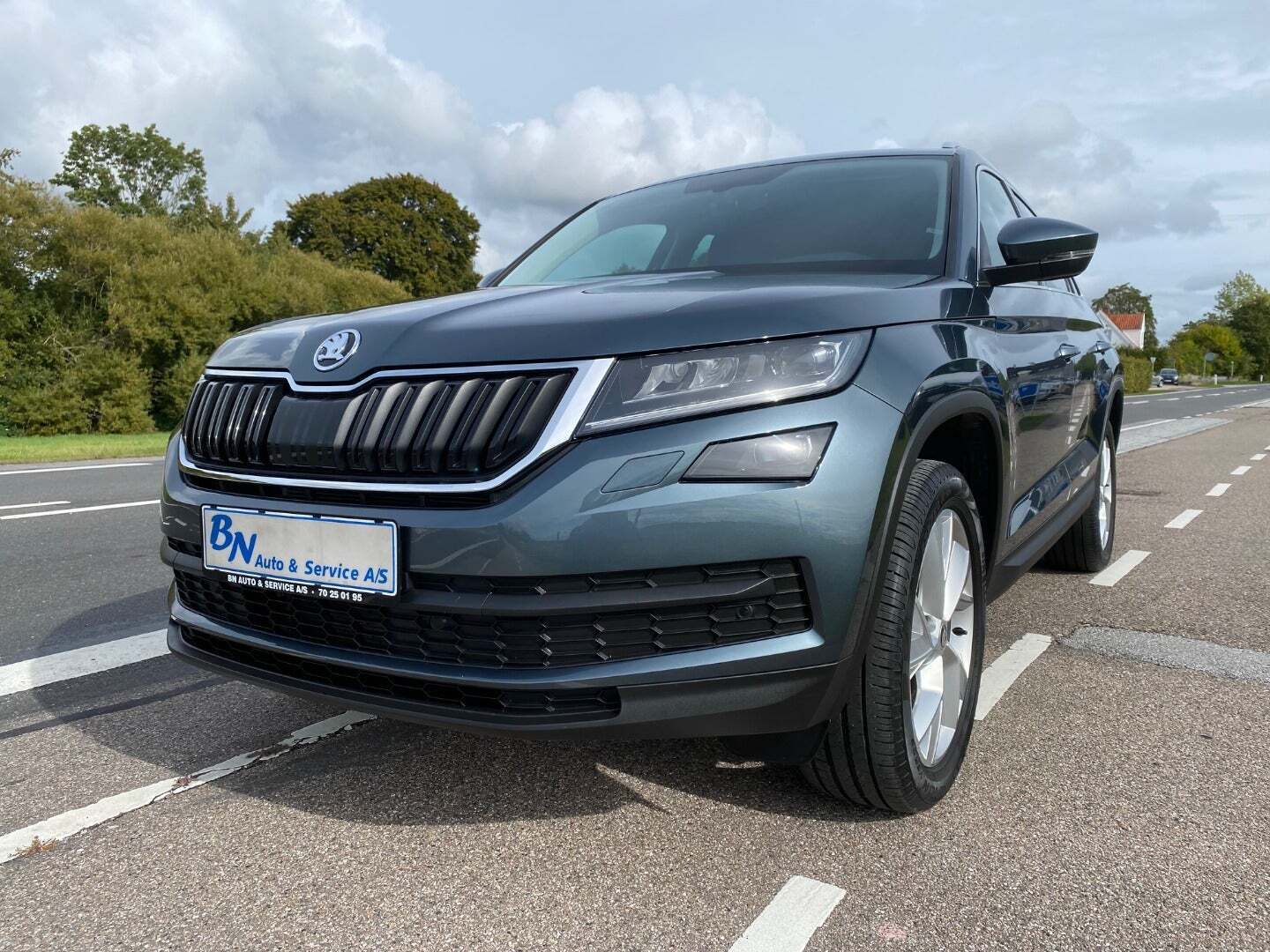 Grå Skoda Kodiaq fra 2019 set udefra
