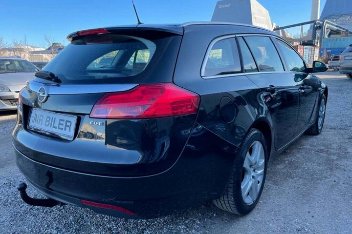 undefined Opel Insignia fra 2010