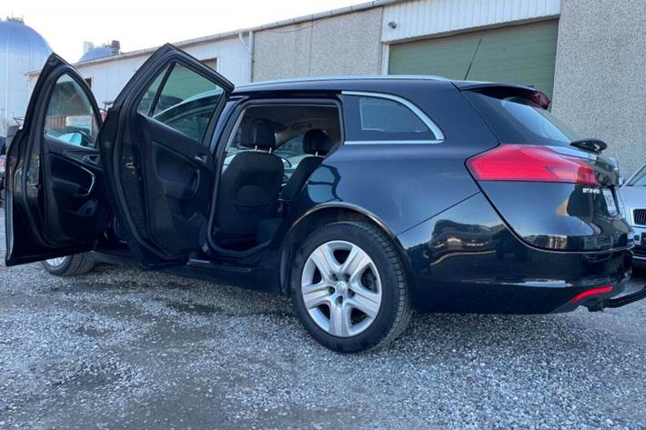 undefined Opel Insignia fra 2010