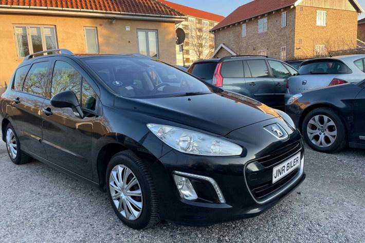 undefined Peugeot 308 fra 2011 set udefra