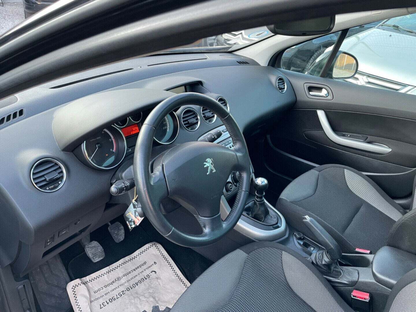 Peugeot 308 1,6 e-HDi 112 Sportium SW 7prs