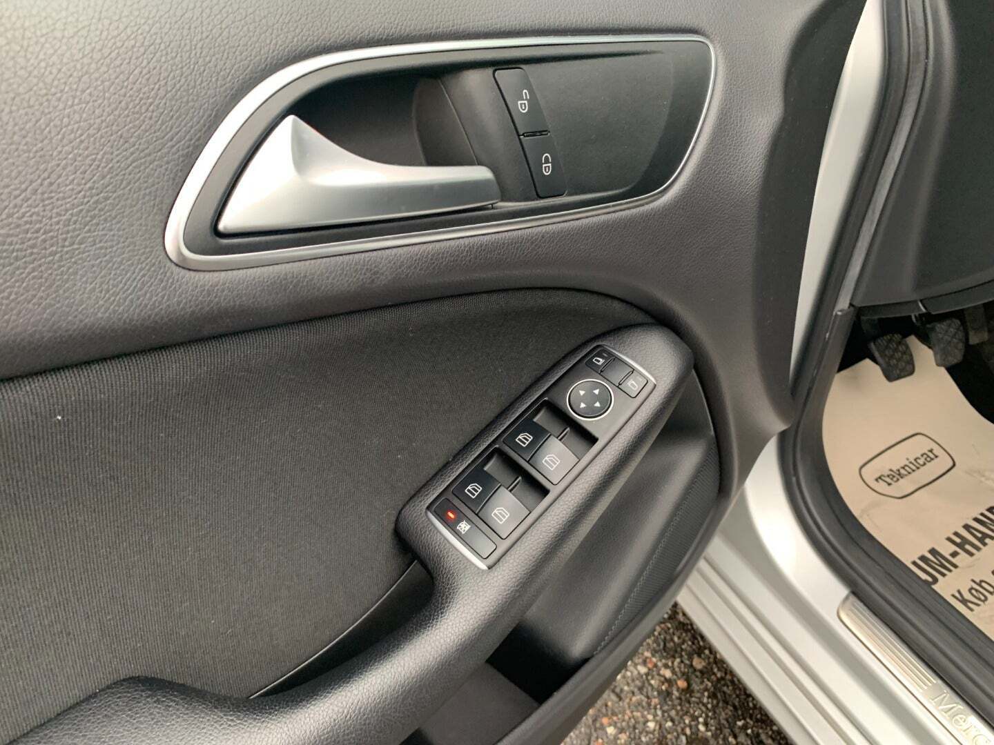 Mercedes B180