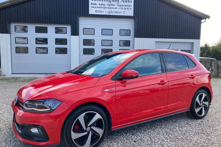Rød VW Polo fra 2018
