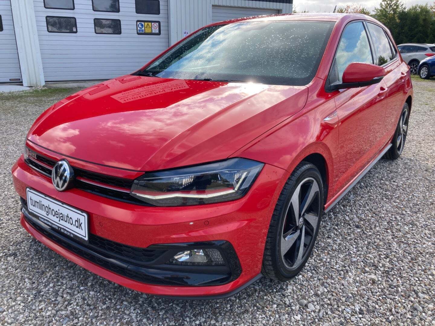 Rød VW Polo fra 2018 set udefra