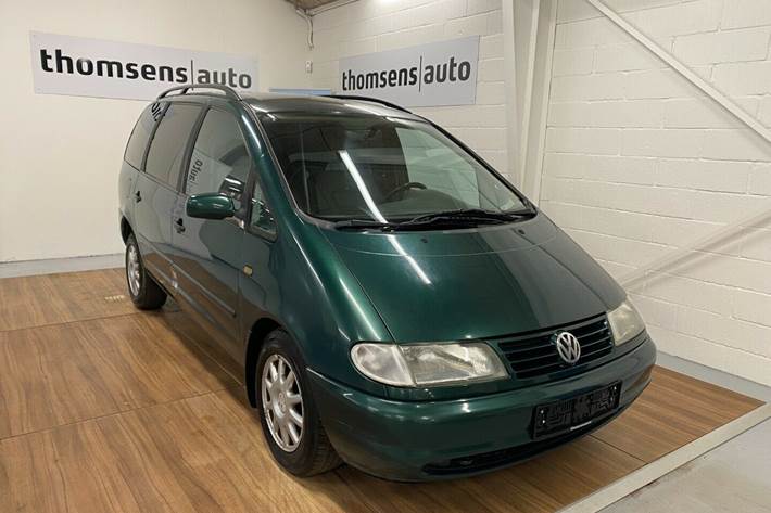 Grøn VW Sharan fra 1998