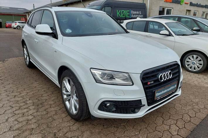 Grå Audi SQ5 fra 2015