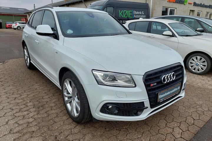 Grå Audi SQ5 fra 2015