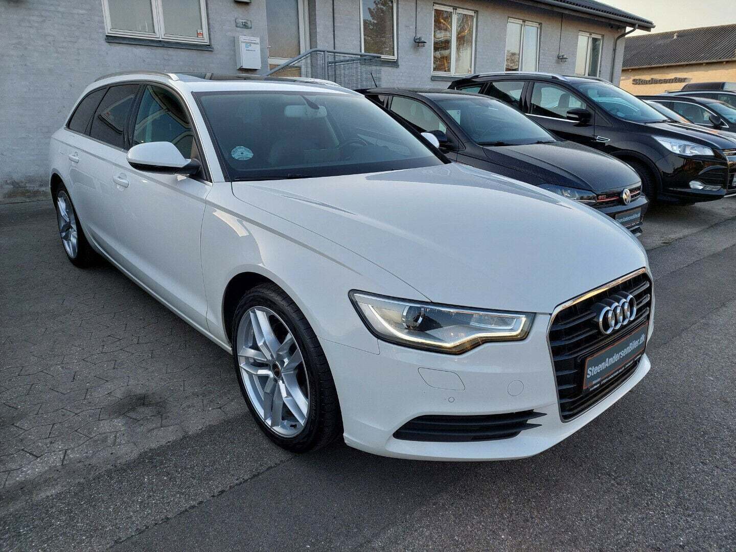 Hvid Audi A6 fra 2014