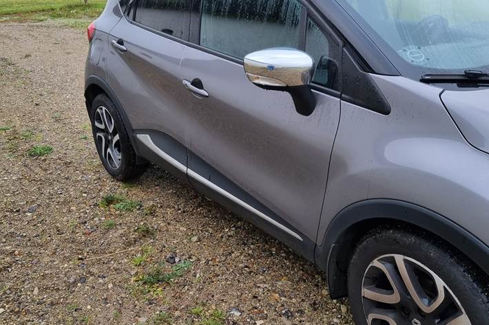 Grå Renault Captur fra 2013