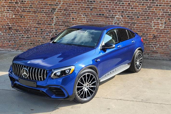 Blå Mercedes GLC300 fra 2017