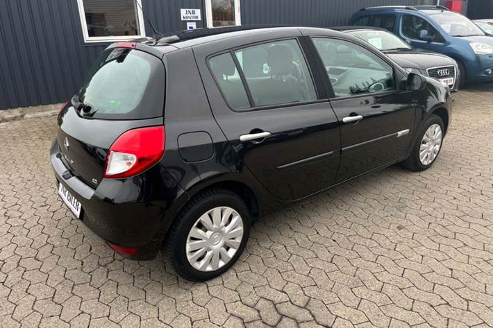 undefined Renault Clio III fra 2012 set udefra