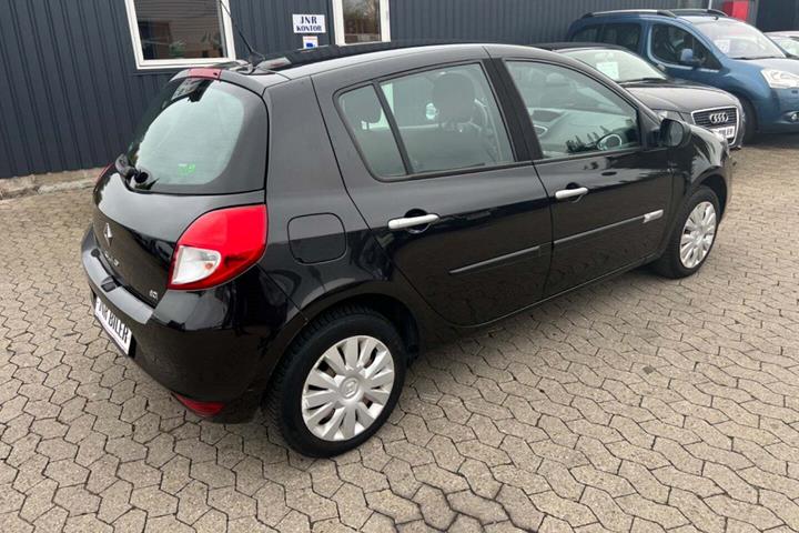 undefined Renault Clio III fra 2012 set udefra