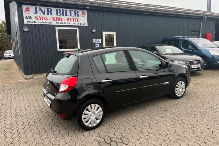 undefined Renault Clio III fra 2012 set udefra