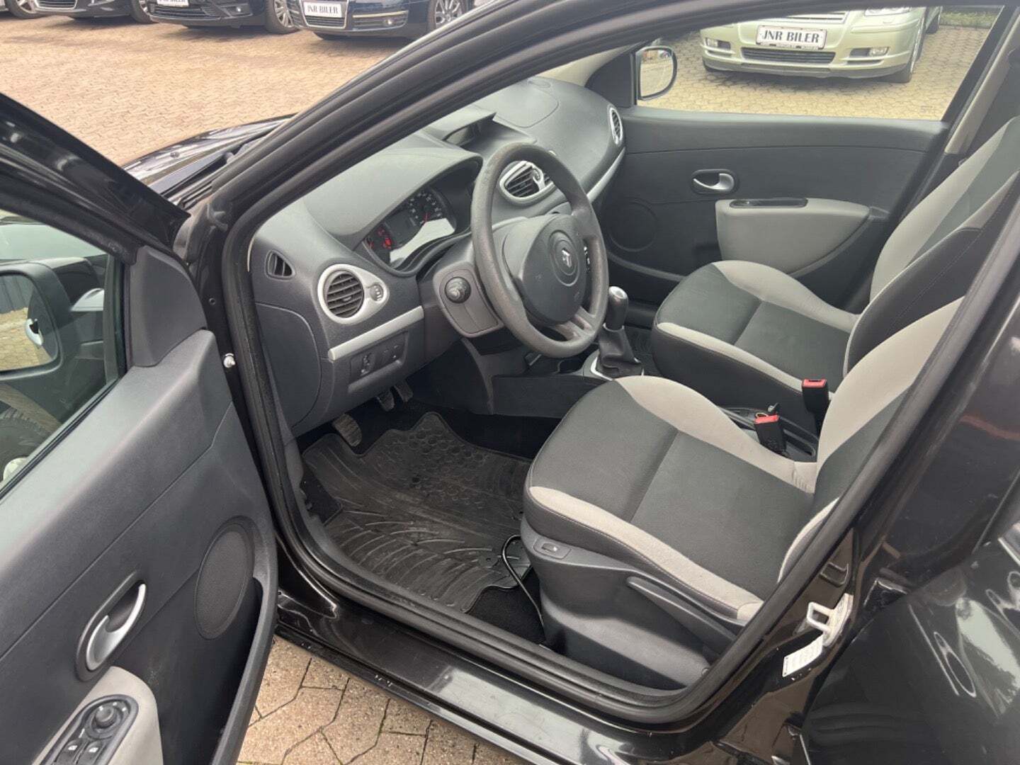 undefined Renault Clio III fra 2012 set indefra