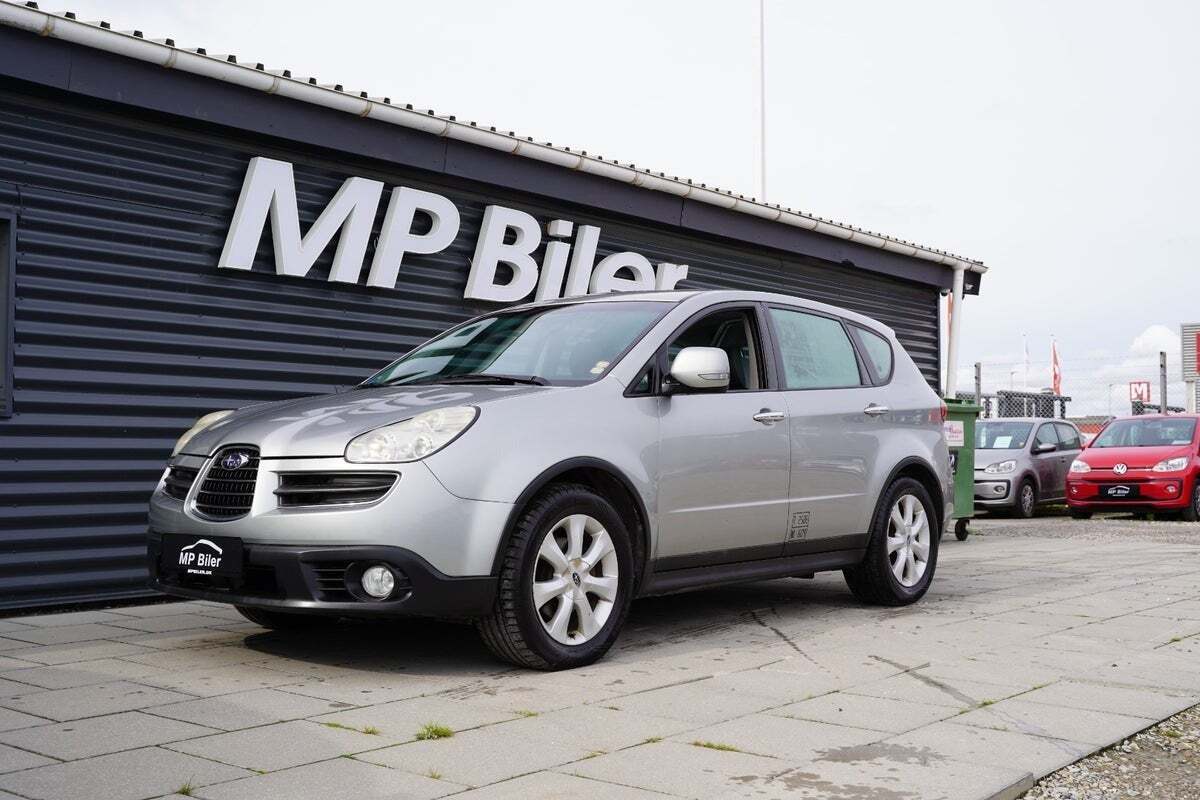 Grå Subaru Tribeca fra 2007
