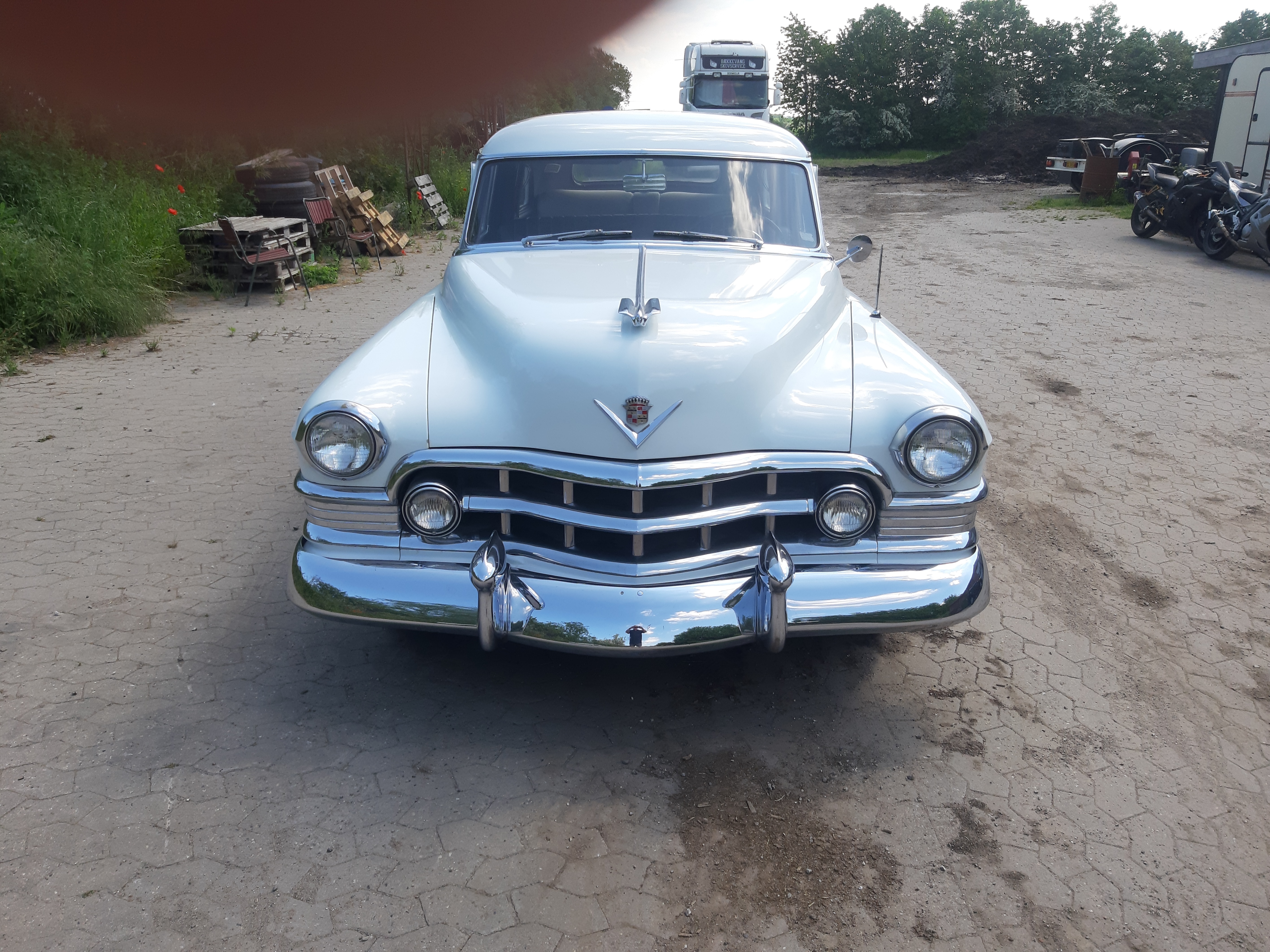 Hvid Cadillac Fleetwood fra 1950
