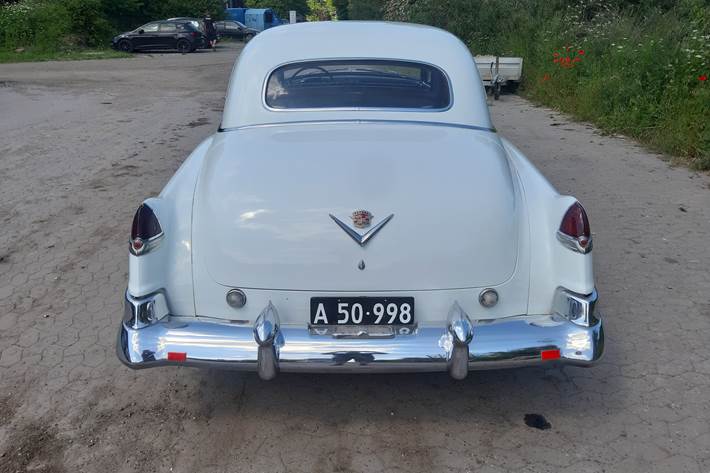 Hvid Cadillac Fleetwood fra 1950