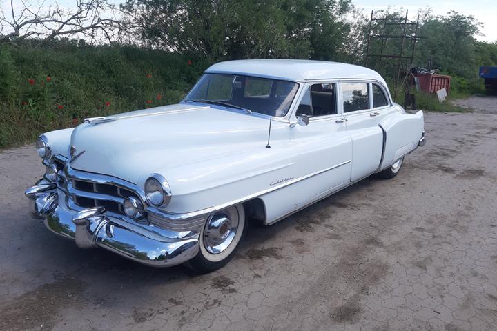 Hvid Cadillac Fleetwood fra 1950