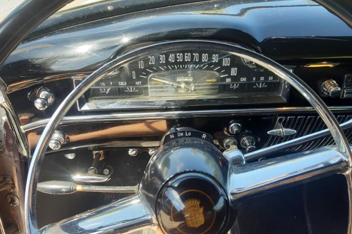 Hvid Cadillac Fleetwood fra 1950