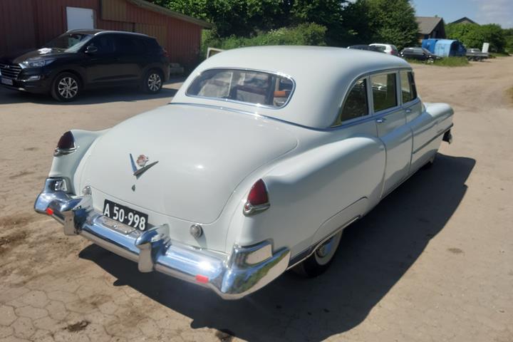 Hvid Cadillac Fleetwood fra 1950
