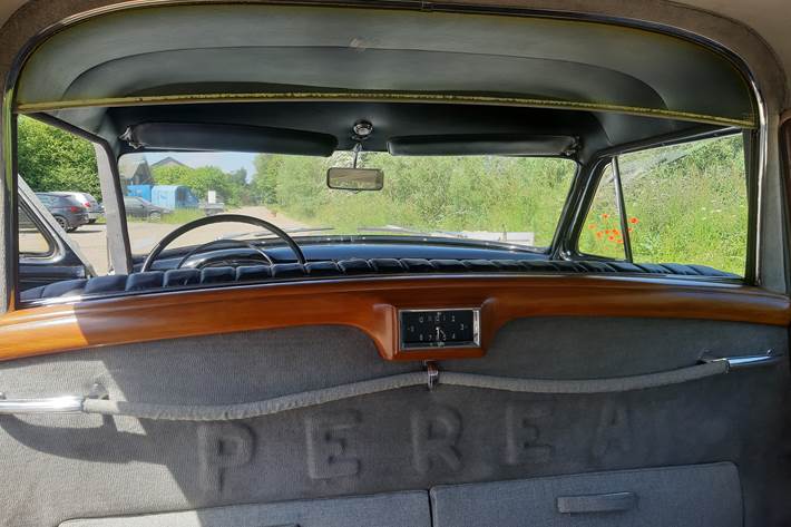 Hvid Cadillac Fleetwood fra 1950