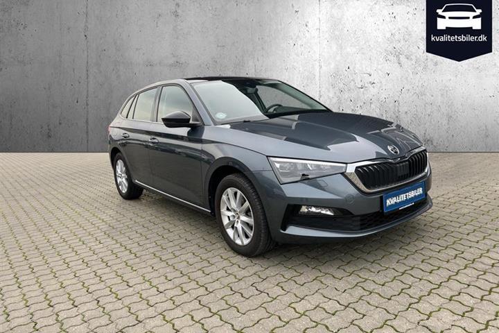 Grå Skoda Scala fra 2020