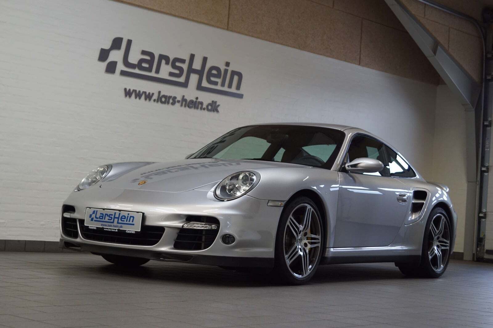 Grå Porsche 911 Turbo fra 2007