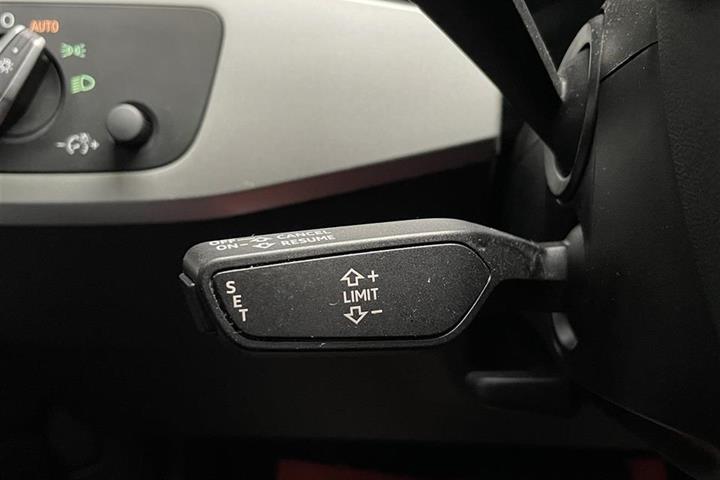 Grå Audi A4 fra 2018