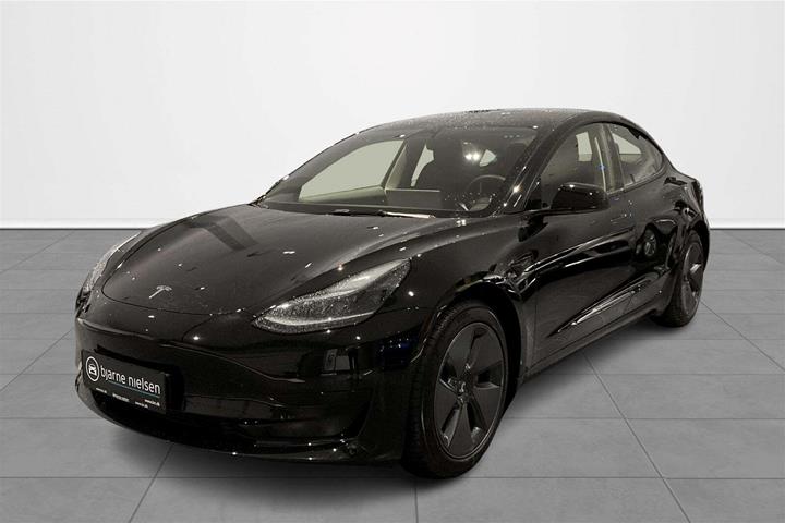 Sort Tesla Model 3 fra 2022