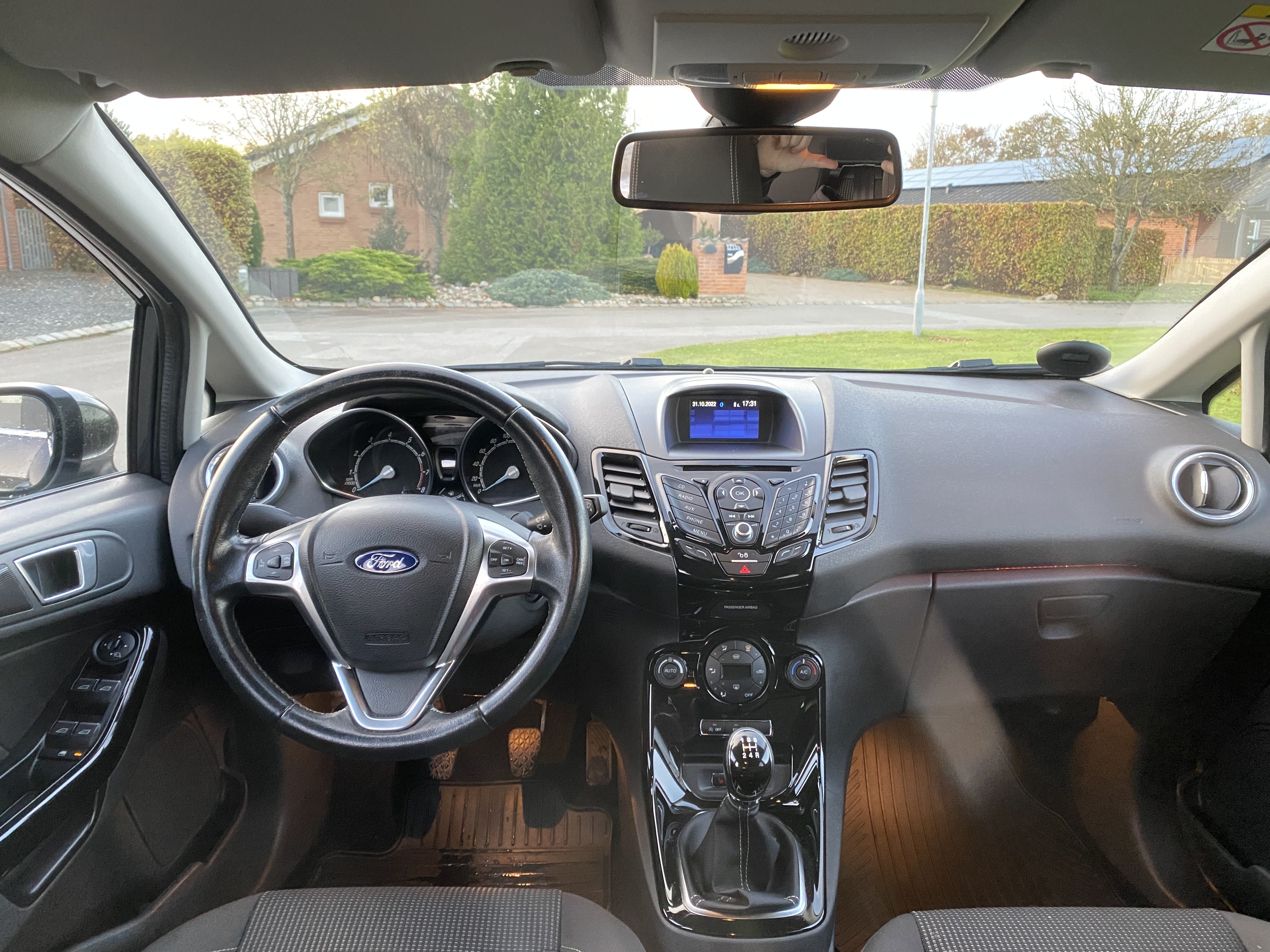 Grå Ford Fiesta fra 2017