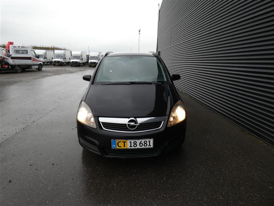 Sort Opel Zafira fra 2006