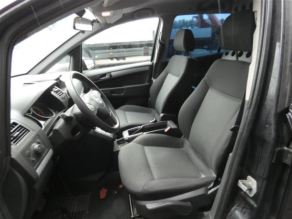 Sort Opel Zafira fra 2006