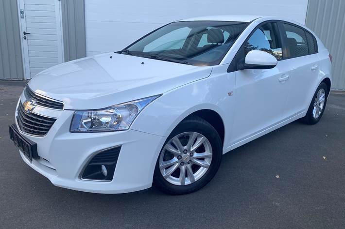 Hvid Chevrolet Cruze fra 2013