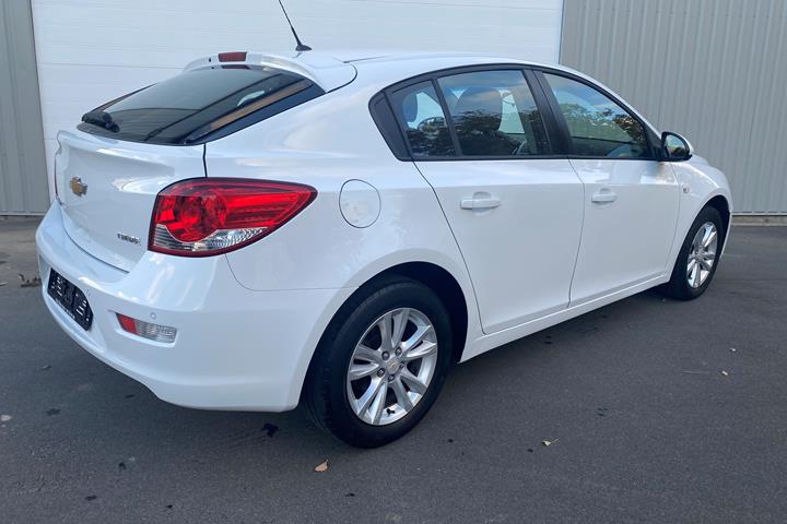 Hvid Chevrolet Cruze fra 2013