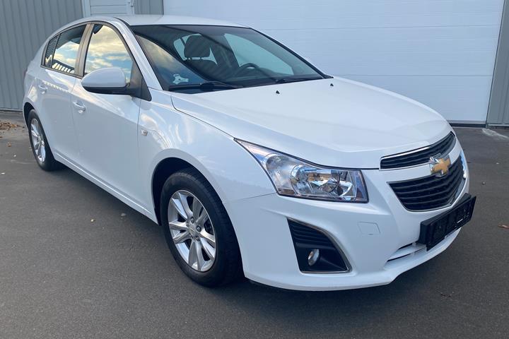 Hvid Chevrolet Cruze fra 2013