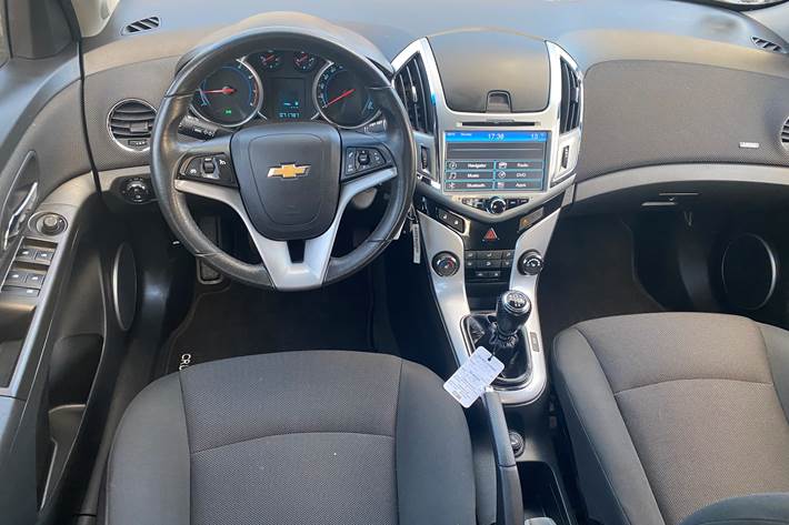 Hvid Chevrolet Cruze fra 2013