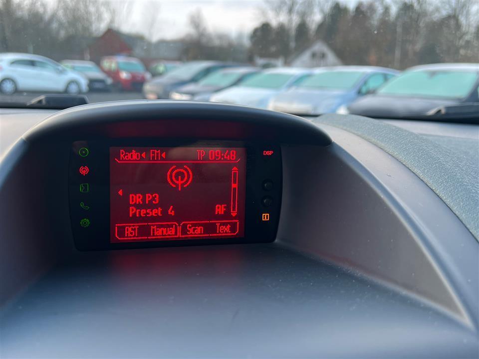Sort Peugeot 107 fra 2008