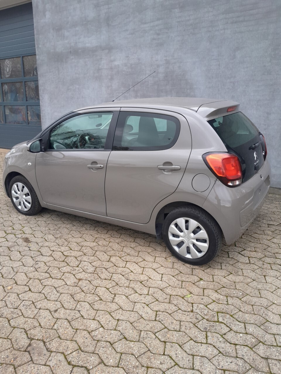Brun Citroën C1 fra 2015