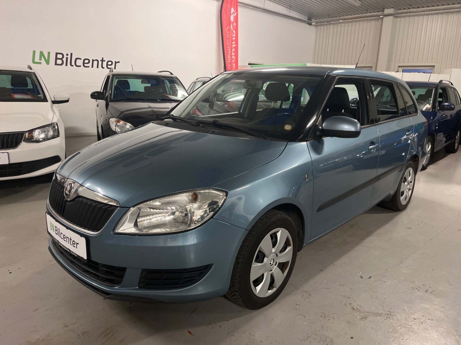 Blå Skoda Fabia fra 2010