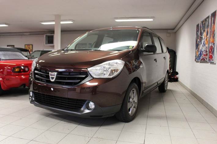 Brun Dacia Lodgy fra 2016