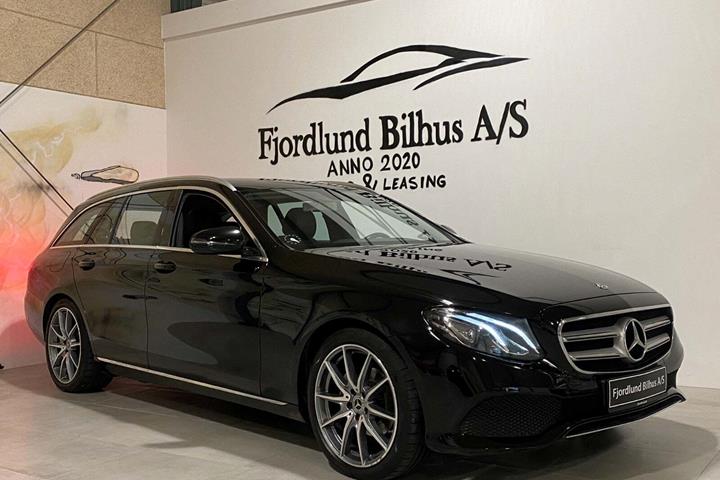 Sort Mercedes E220 d fra 2017