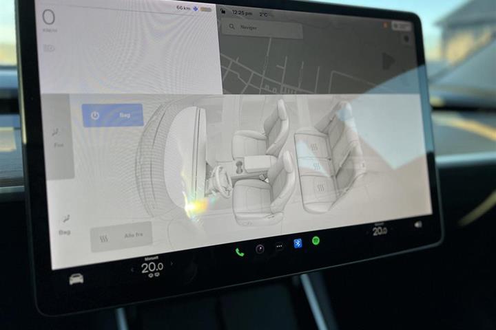 Sort Tesla Model 3 fra 2019