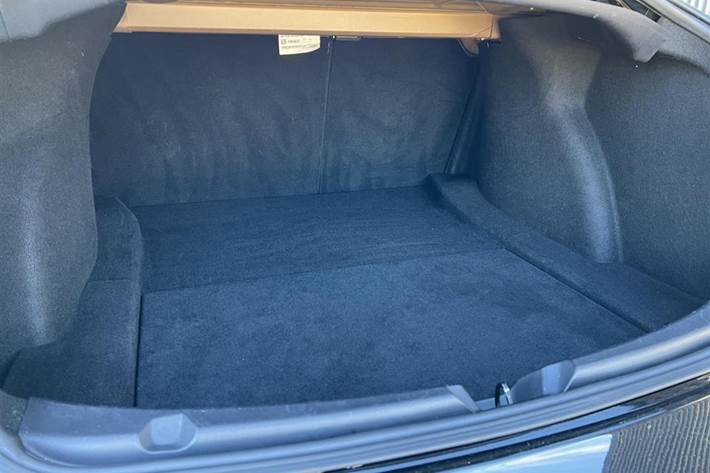 Sort Tesla Model 3 fra 2019