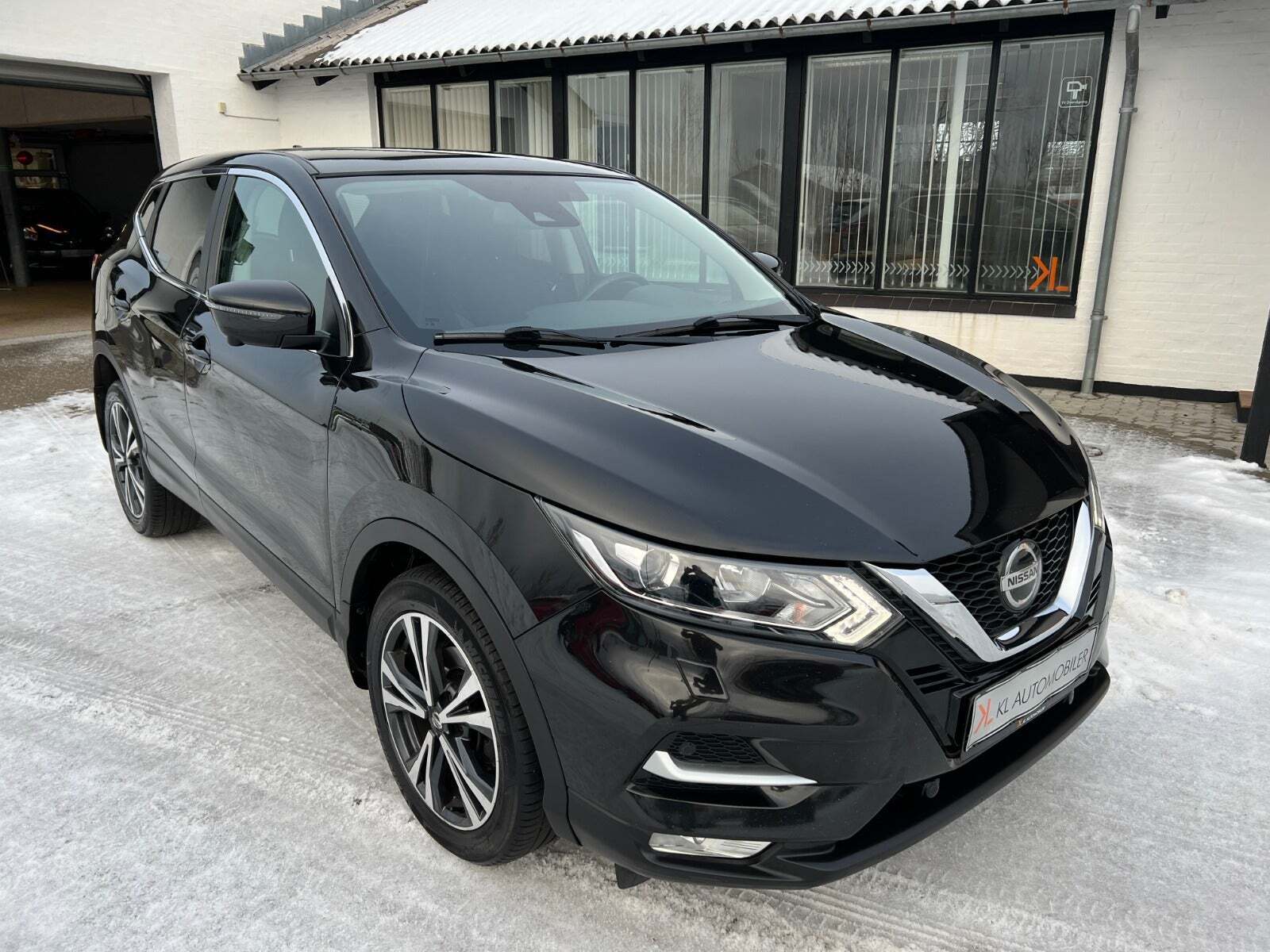 Grå Nissan Qashqai fra 2019