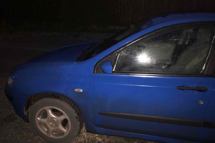 Blå Fiat Stilo fra 2006