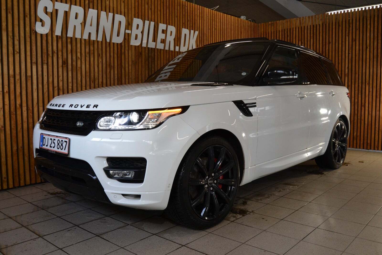 Grå Land Rover Range Rover sport fra 2017